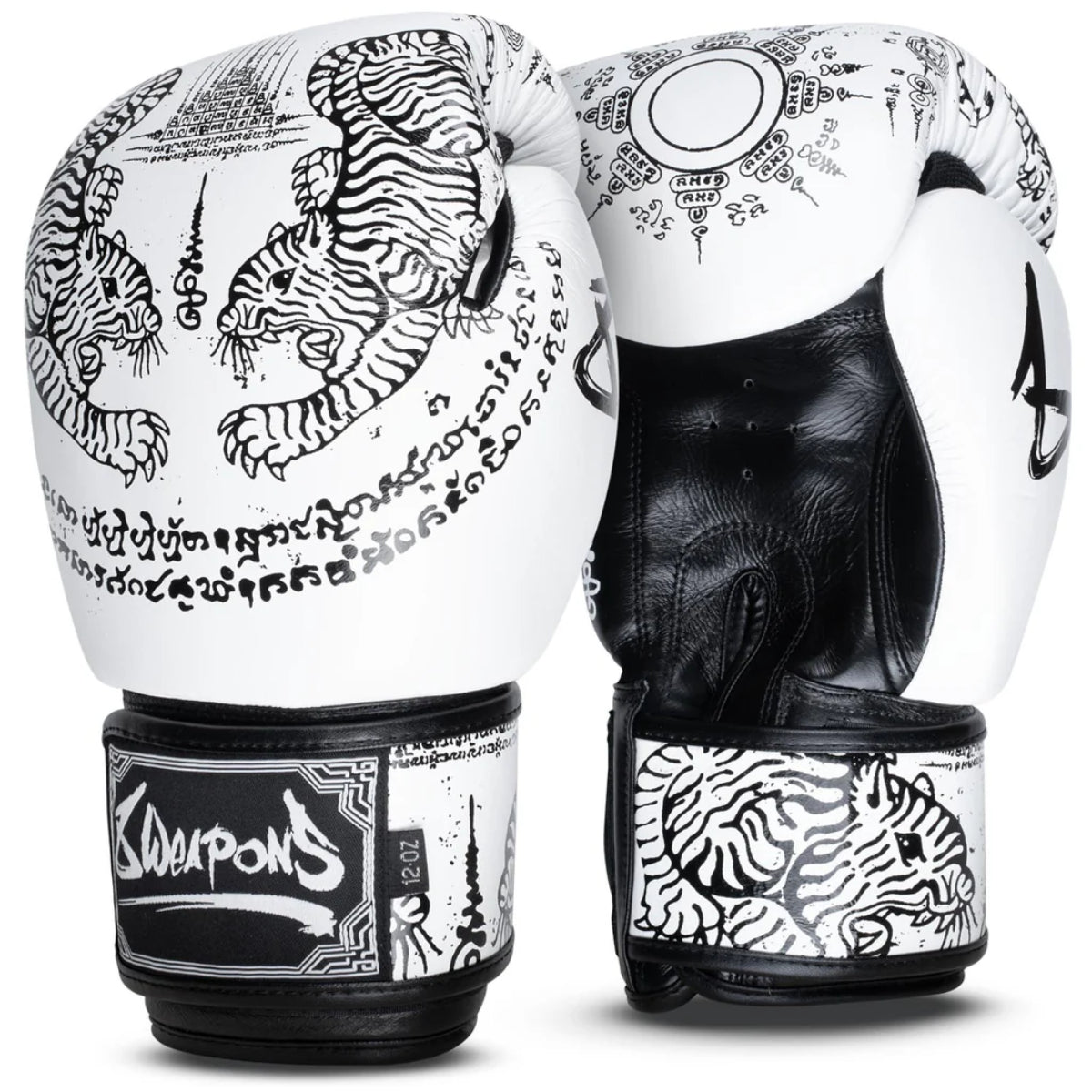 8 Weapons Sak Yant Tiger Boxing Gloves White/Black
