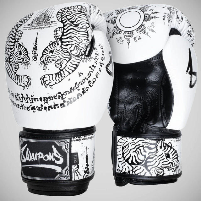 8 Weapons Sak Yant Tiger Boxing Gloves White/Black