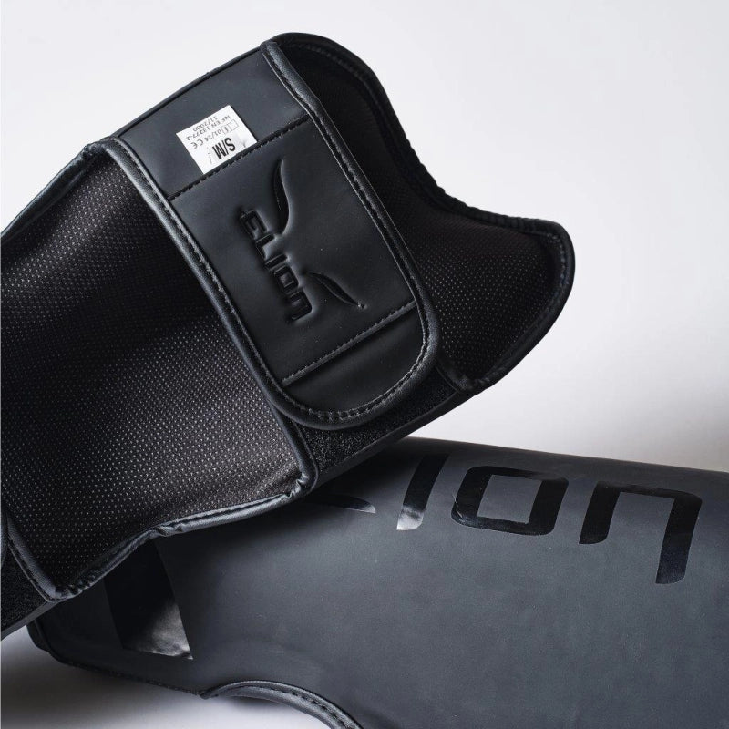Elion Extravagant Shin Guards Black/Black