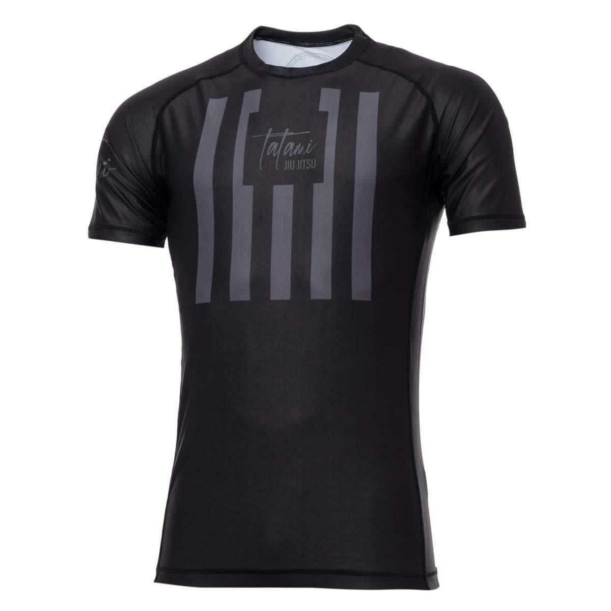 Zwarte tatami -besturingselement met korte mouwen uitslag