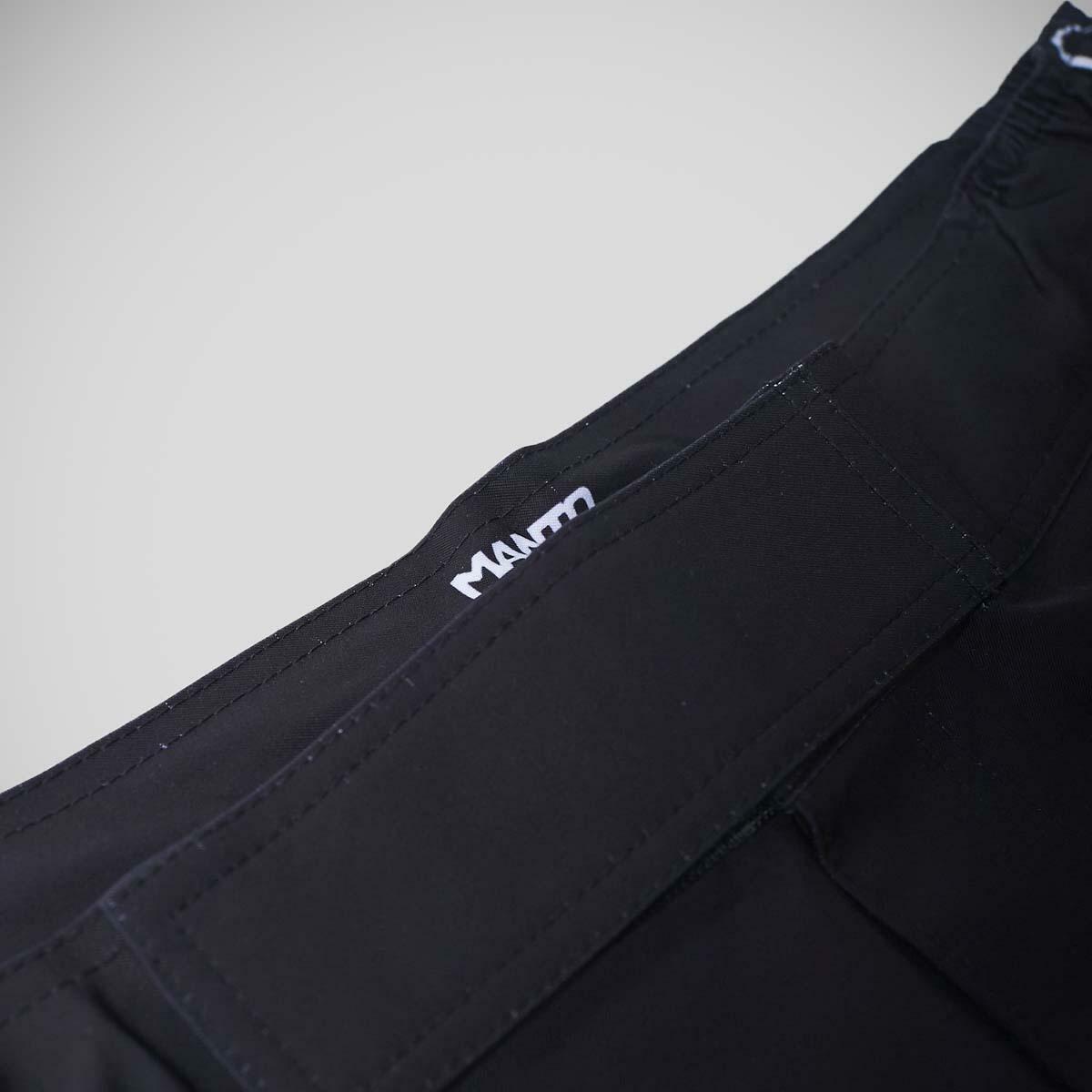 マントが破壊された戦いショートパンツブラック