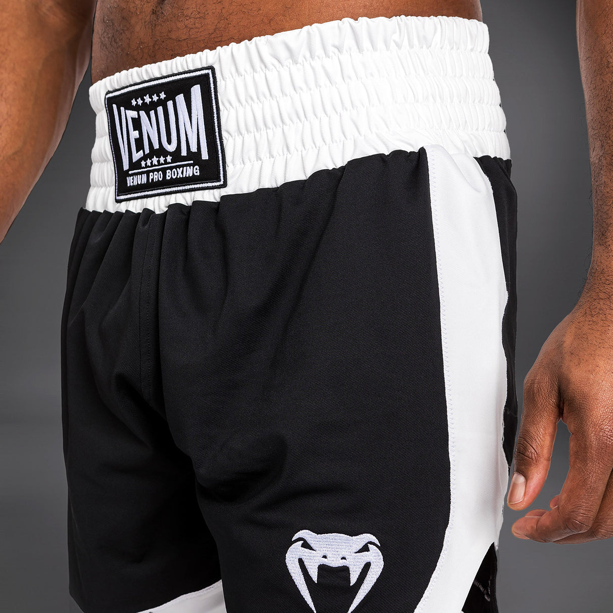 Venum Classic Boxing Shorts Black/White - 6