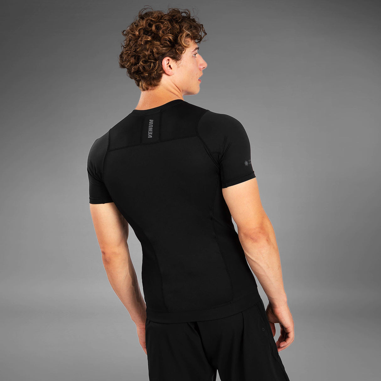 Venum G Fit Air Rashguard Shortsleeve Black - detail