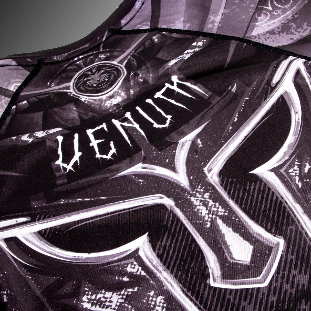 Venum Gladiator 3.0 Rashguard Black/White Short Sleeves - 6