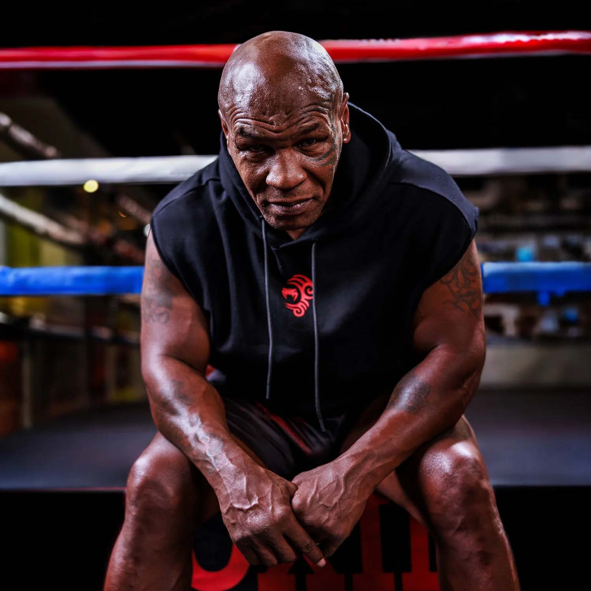 Venum x Mike Tyson Tiger Sleeveless Hoodie Deep Black/Intense Red
