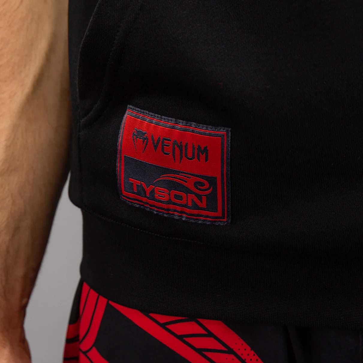 Venum x Mike Tyson Tiger Sleeveless Hoodie Deep Black/Intense Red