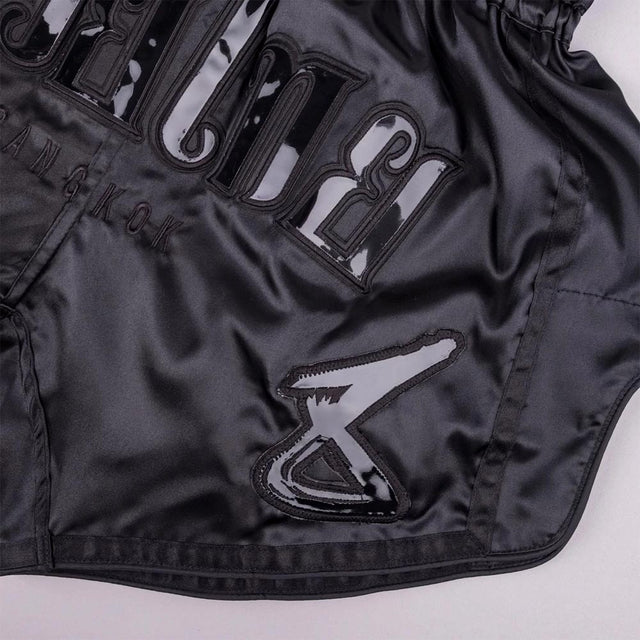 8 Weapons Bangkok Muay Thai Shorts Black/Black