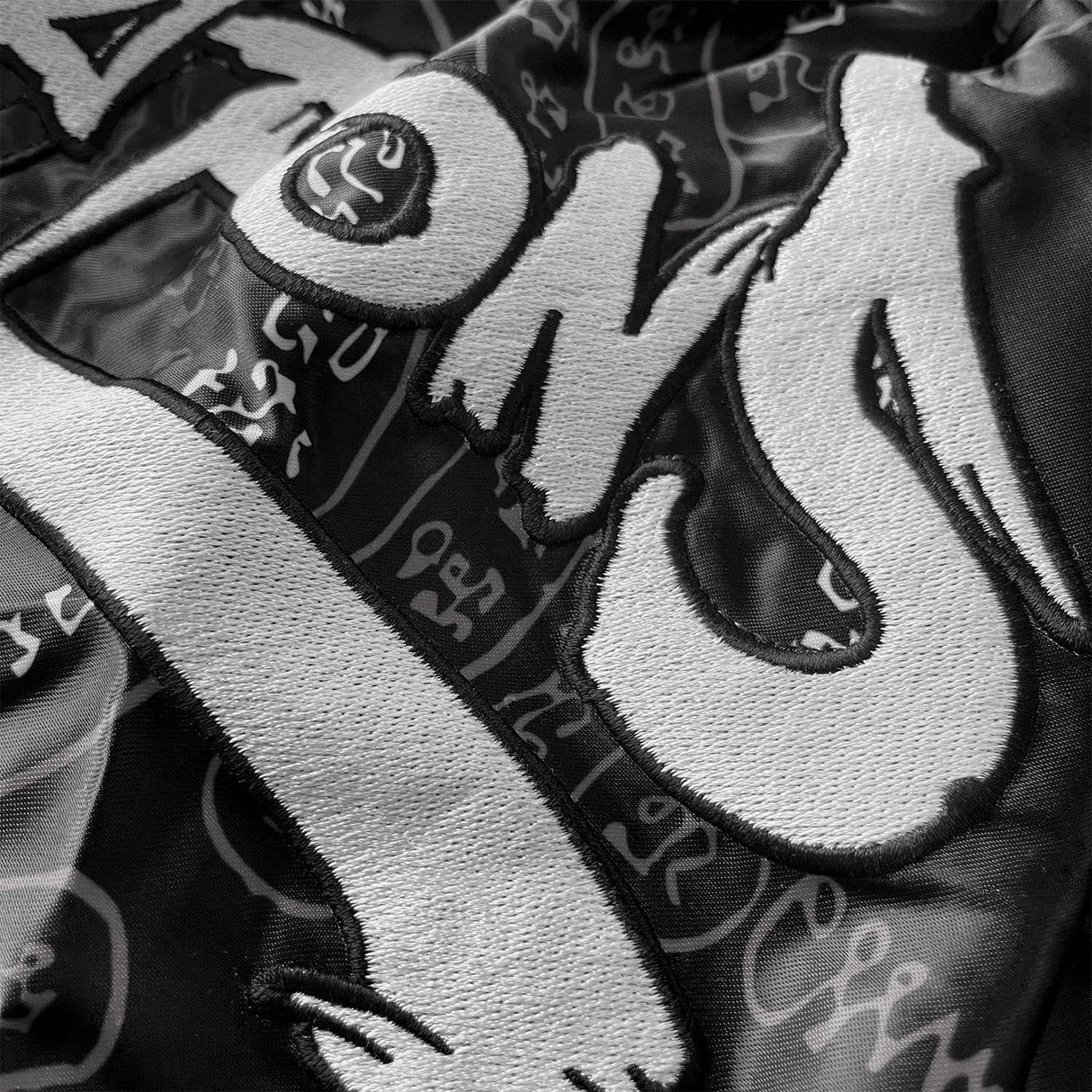 8 Weapons 8 Ways Yant 2.0 Muay Thai Shorts Black/Black - view 4