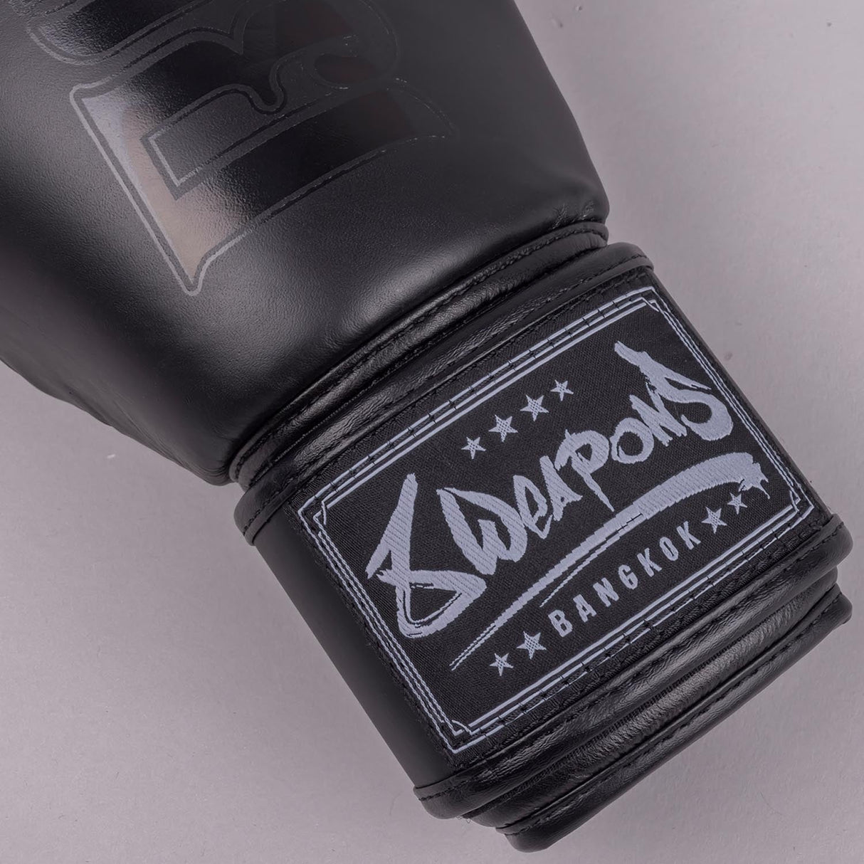 8 Weapons Bangkok Boxing Gloves Black/Black - view 7