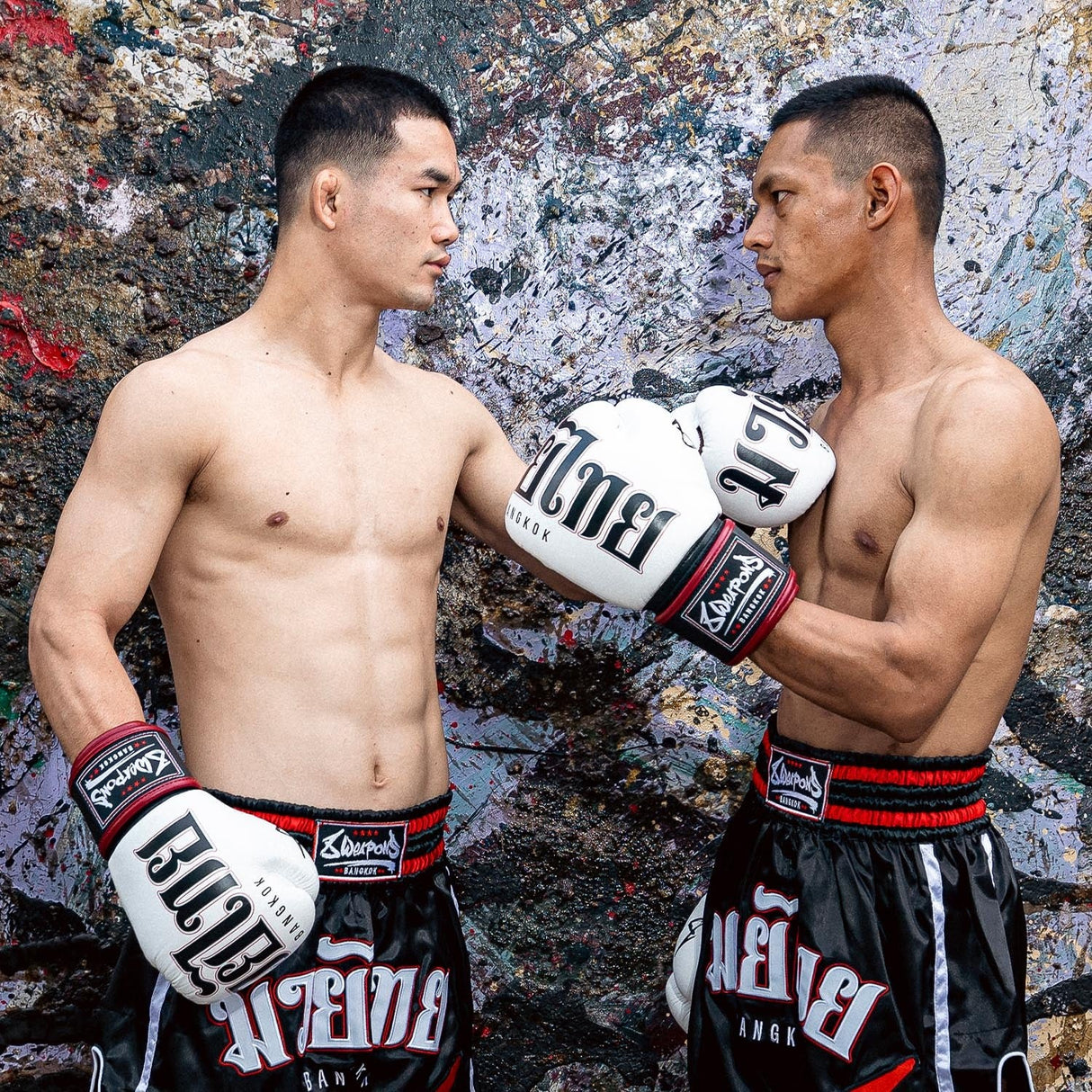 8 Weapons Bangkok Boxing Gloves White/Black - view 9