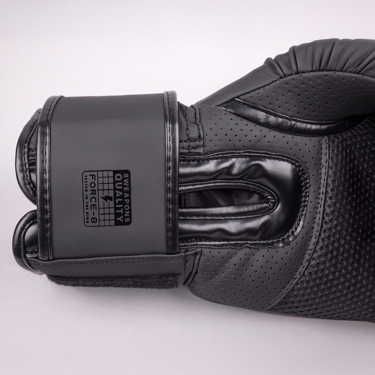8 Weapons Force 8 Boxing Gloves Black/Black - view 9