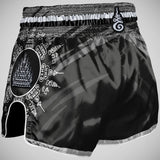 8 Weapons 8 maneiras Yant Muay Thai Shorts preto/prata