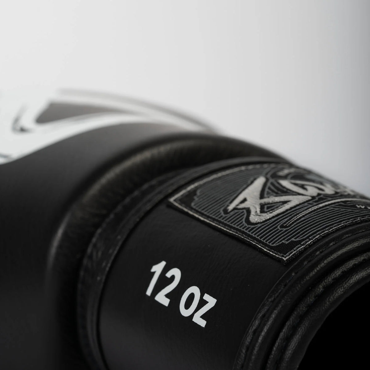 8 Weapons Μεγάλο 8 Premium Boxing Gloves Black