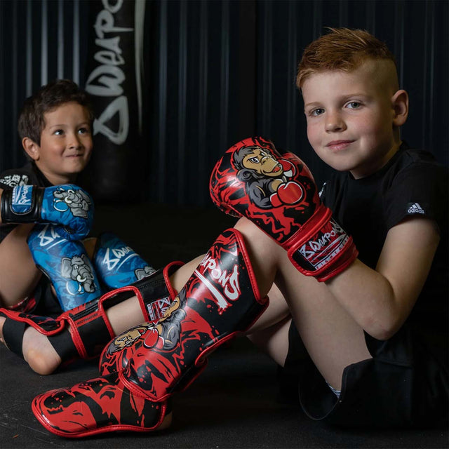 8 Weapons Joe Kids Boxing Gloves Black/Red