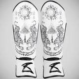 8 Weapons Sak yant Tiger Shin Guards Weiß/Schwarz