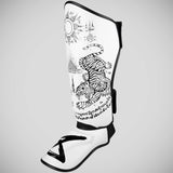 8 무기 Sak Yant Tiger Shin Guards White/Black