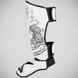 8 όπλα Sak Yant Tiger Shin Guards White/Black