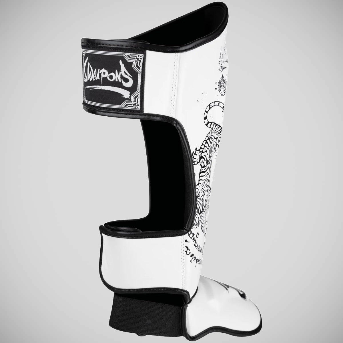 8武器sak yant tiger shin guards white/black