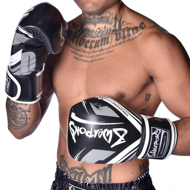 8 Weapons Shift Boxing Gloves Black/White