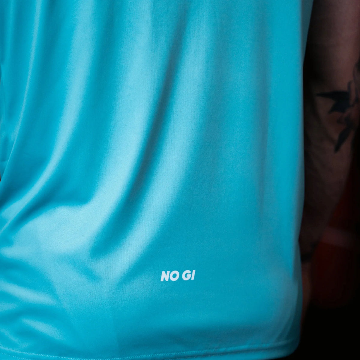 Progress Rolling Tee Aqua