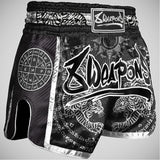8 Weapons Sak yant Tiger Carbon Muay Thai Shorts Schwarz