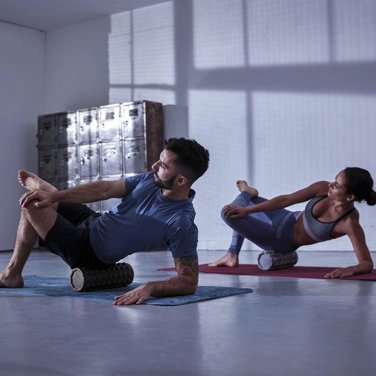 Adidas текстурированный пенопластовый ролик черный