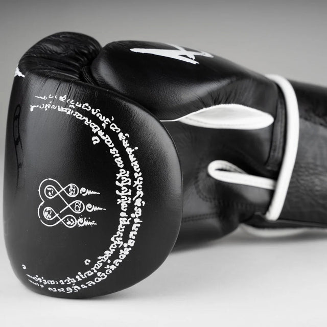 8 Weapons Sak Yant Big Tiger Boxing Gloves Black/Black