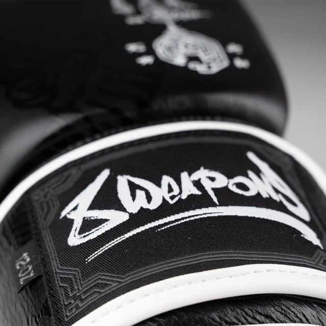 8 Weapons Sak Yant Big Tiger Boxing Gloves Black/Black