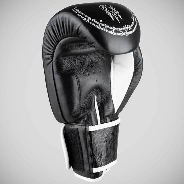 8 Weapons Sak Yant Big Tiger Boxing Gloves Black/Black