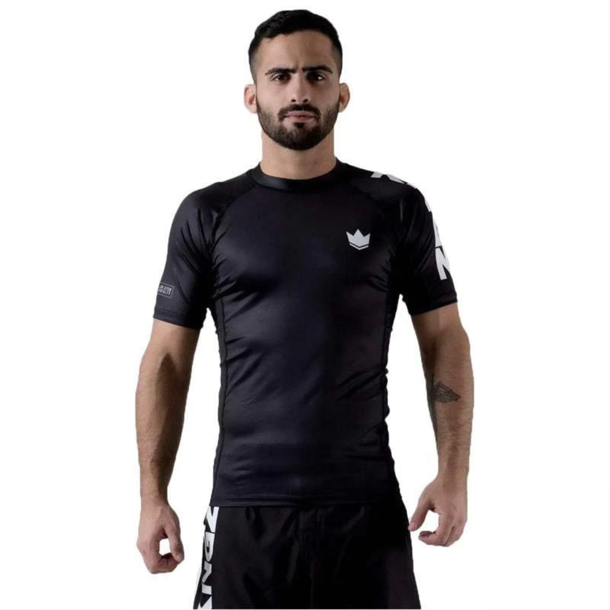 Кінгз -рейтинг виступу з коротким рукавом висипання чорний