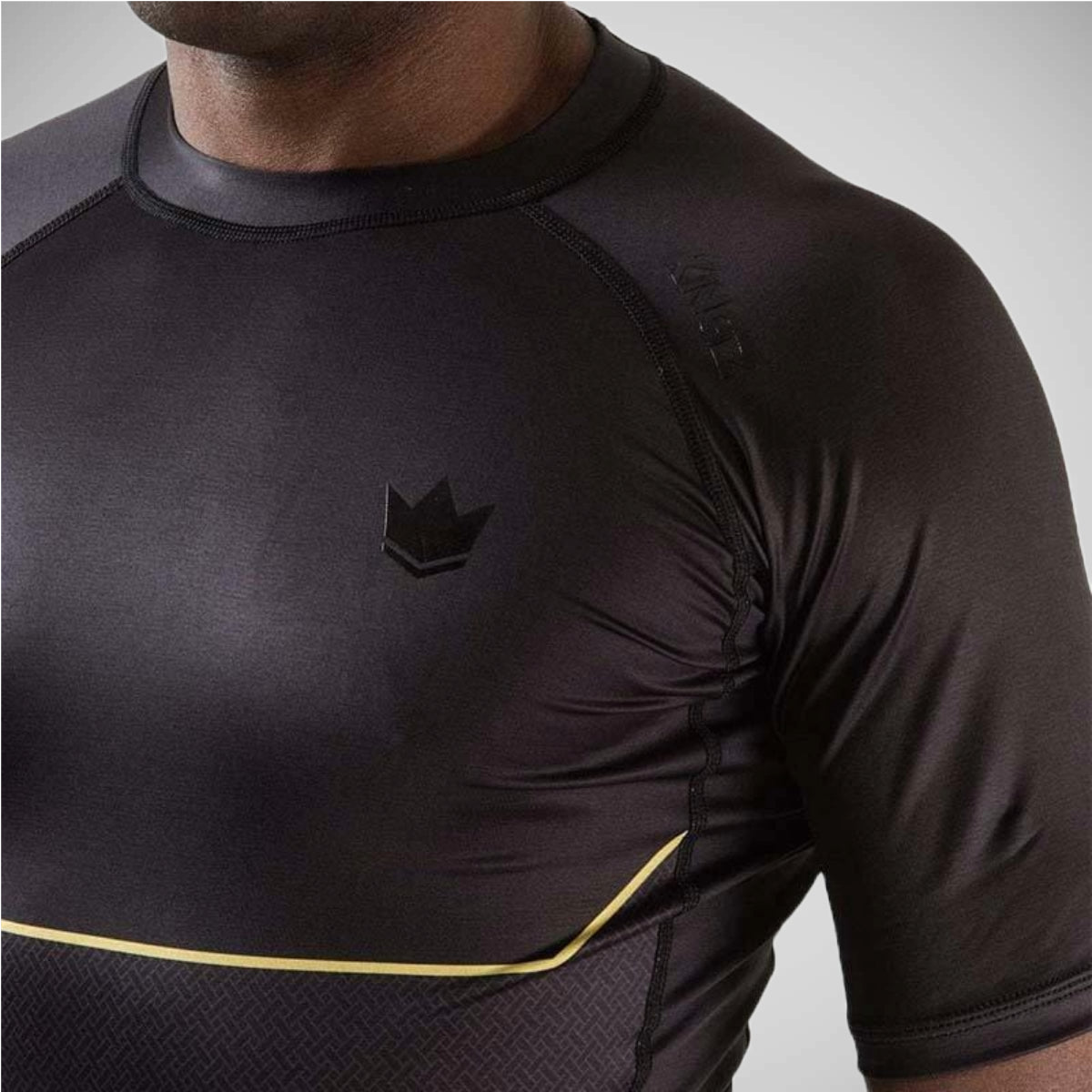 Kingz unerbittlicher kurzärmeliger Hautausschlag Wache Schwarz