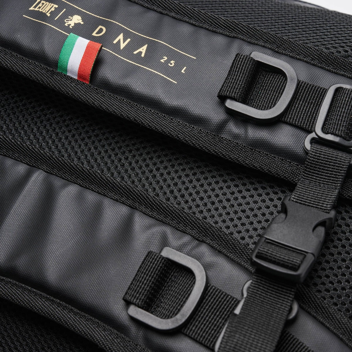 लियोन डीएनए बैक पैक ब्लैक