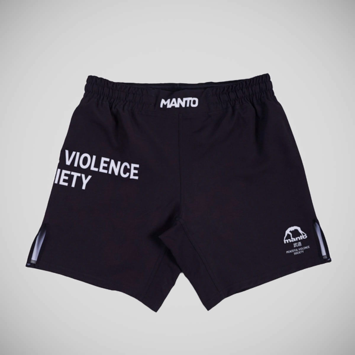 曼托学会与黑色短裤搏斗