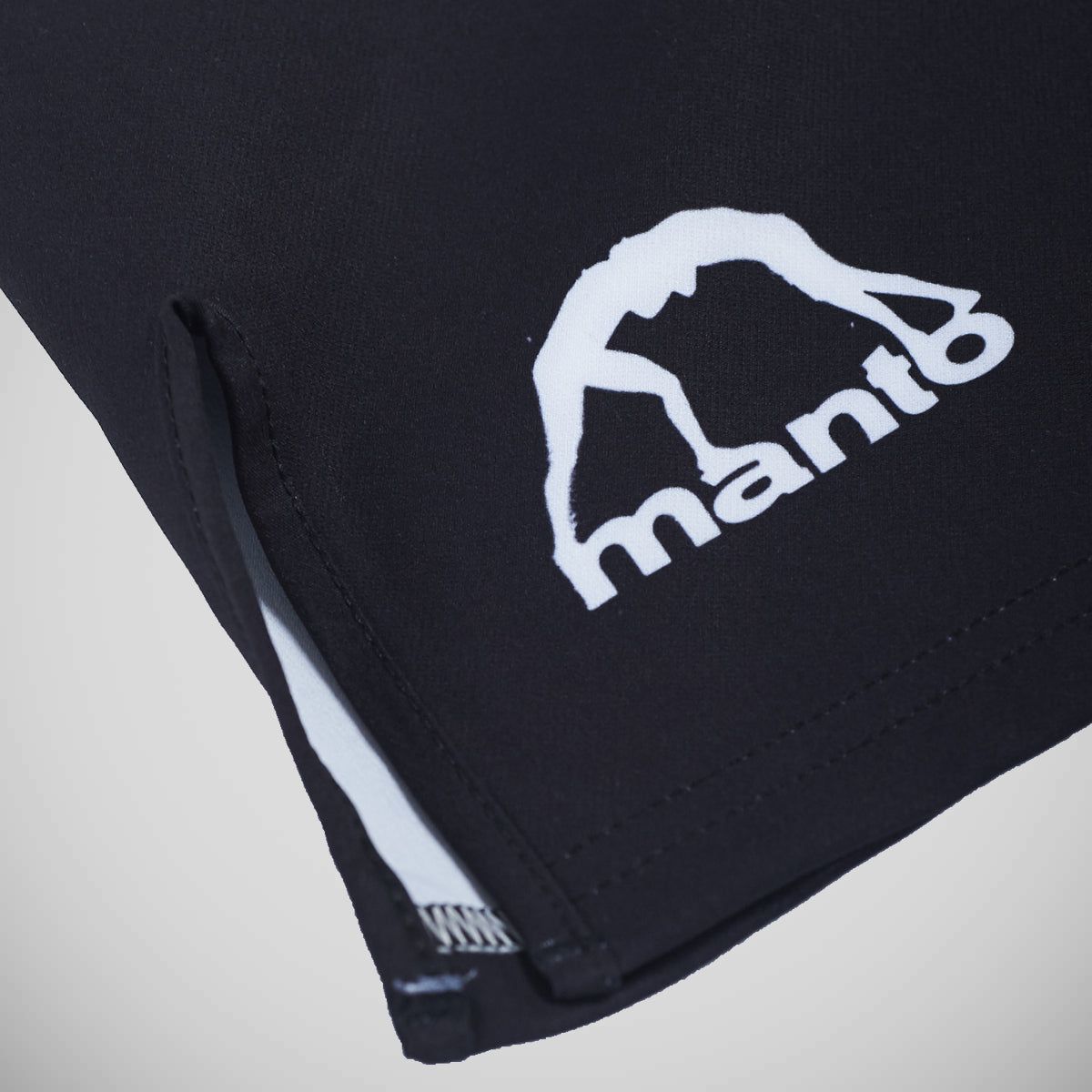 Modèle manto combat short noir