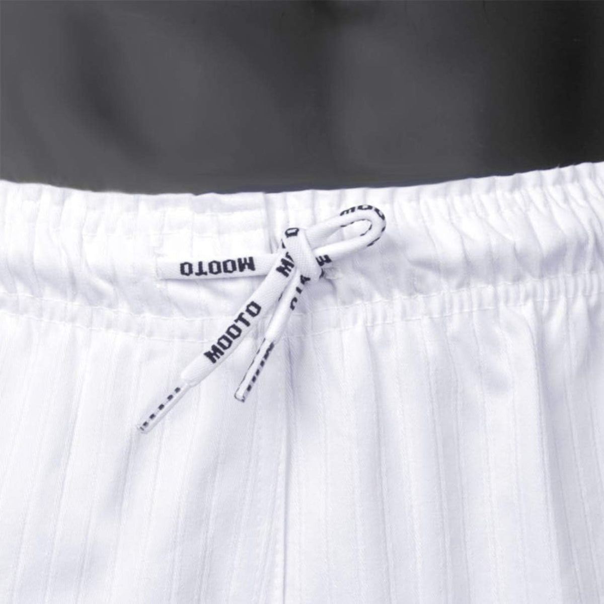 Mooto 3f ομοιόμορφη παιδιά μαύρο λαιμό λευκό