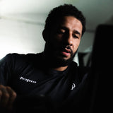 Framsteg rullande tee svart