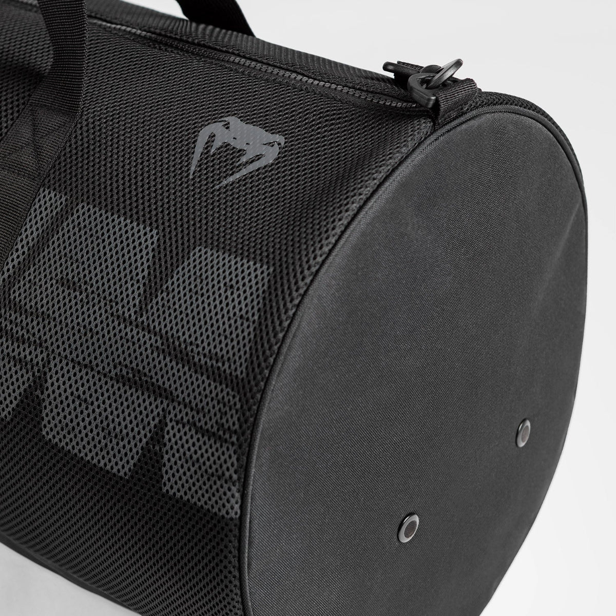 Venum Sluit XL Duffle Bag zwart aan
