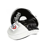 FAIRTEX Ultimate Contoured Focus Mitts Black/White