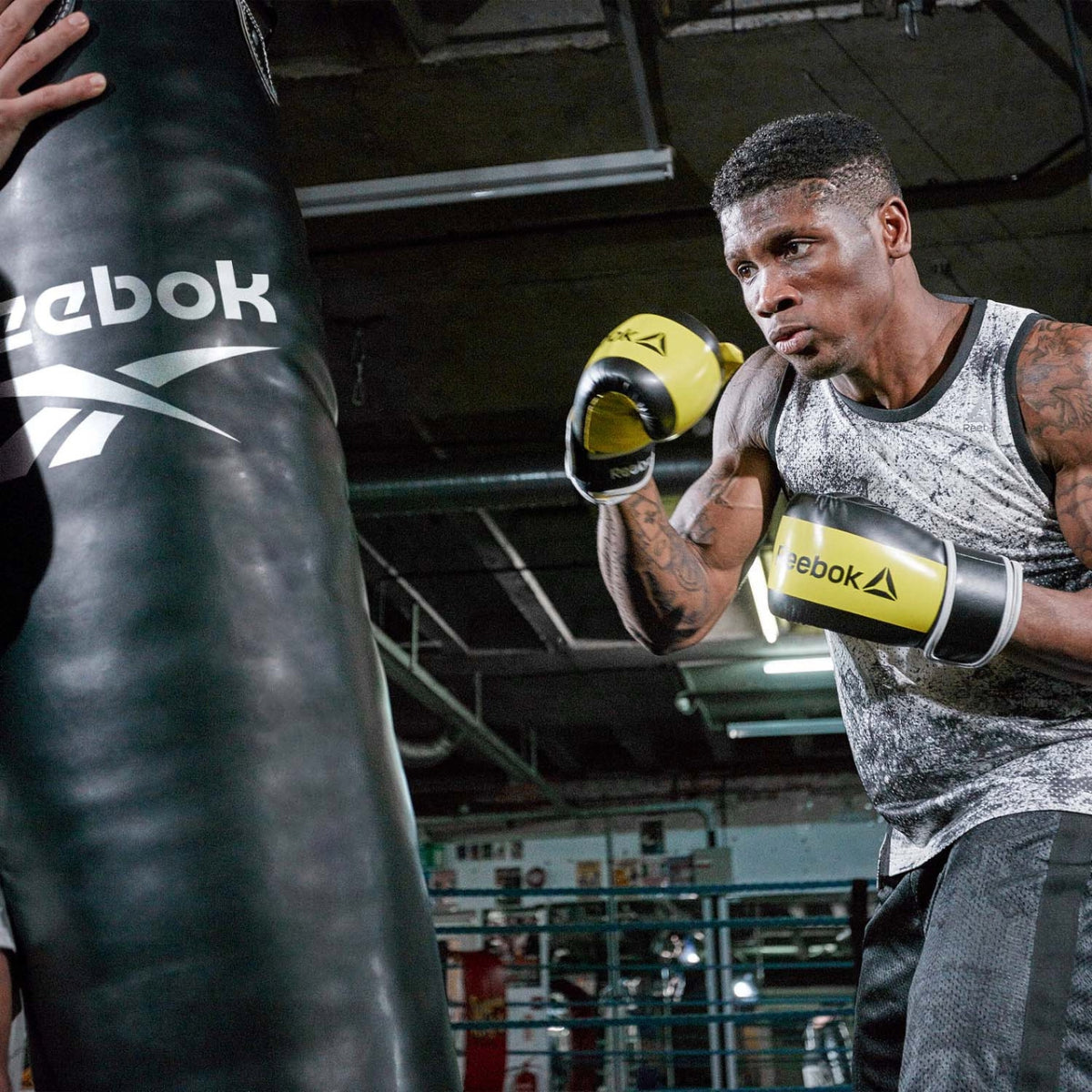 Reebok 4ft PU Punch Bag Black/White   