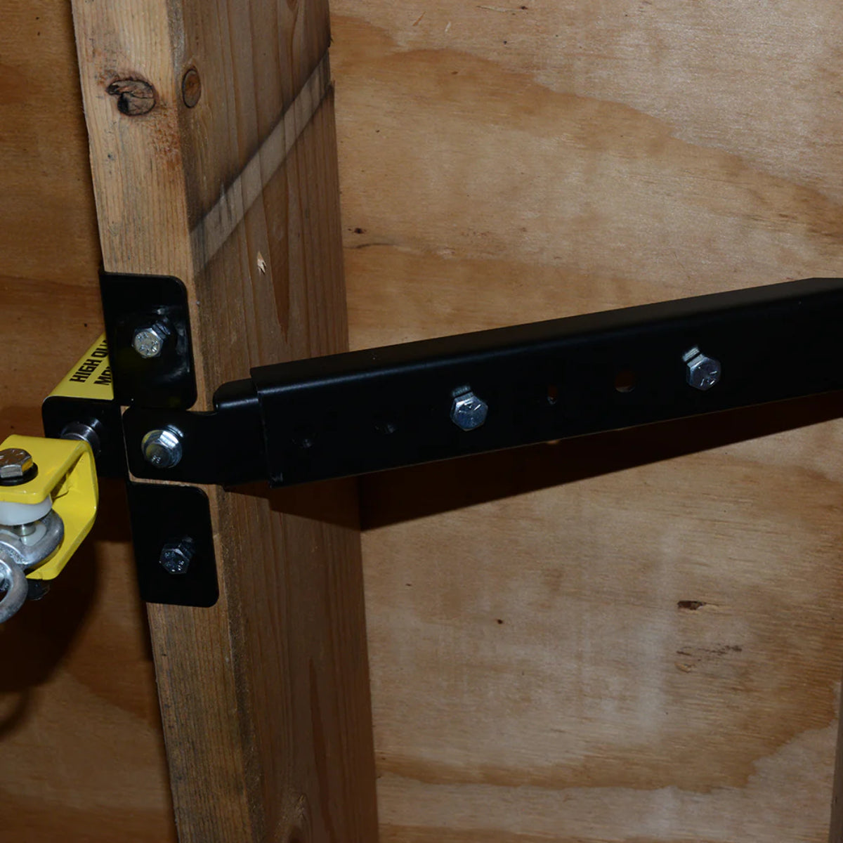 Black/Yellow Pro Montings Rafter Mount Brace von Made4 -Fighters ...