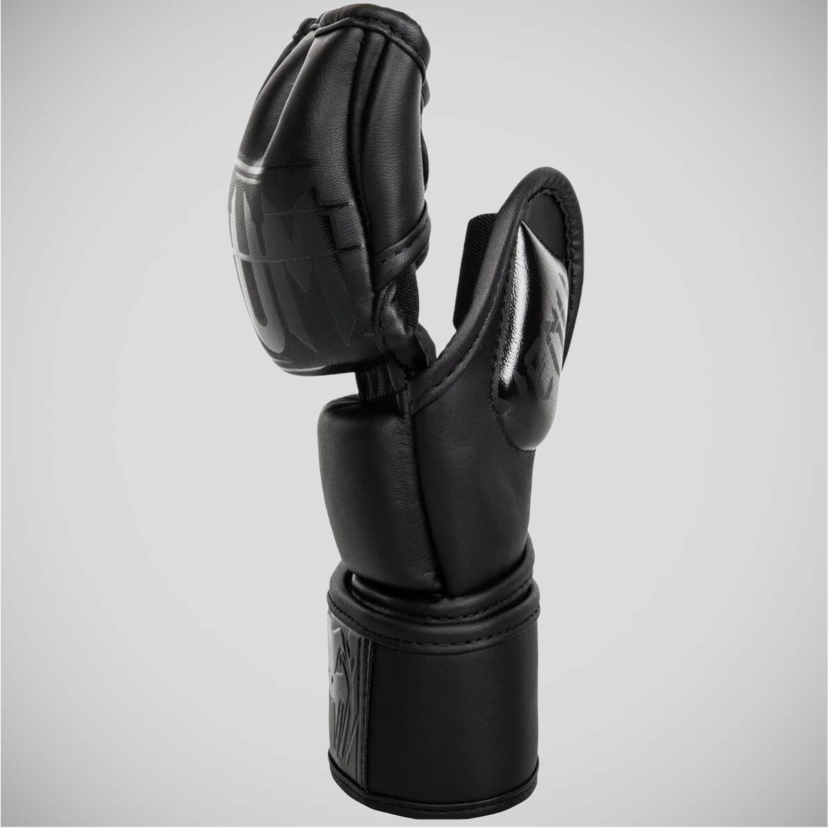Venum Undisputed 2.0 Leather MMA Fight Gloves Black/Black