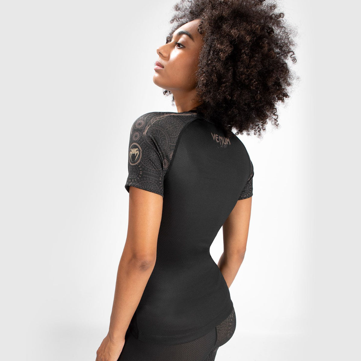 Venum Womens Santa Muerte Latei întunecate cu mânecă scurtă Gardă neagră/maro