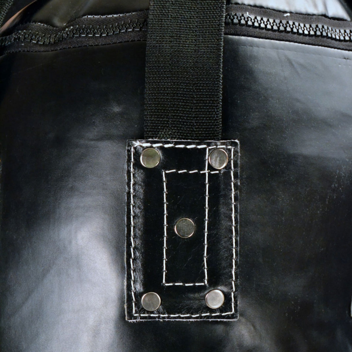 Fairtex HB6 6ft Muay Thai Banana Bag (غير مملوءة) باللون الأسود