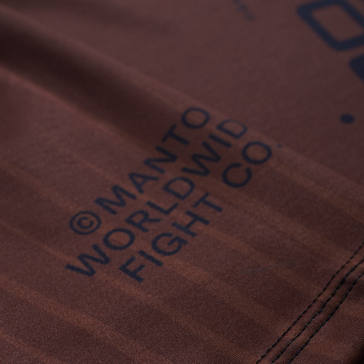 Манто ранжировал сыпь -охрану Браун