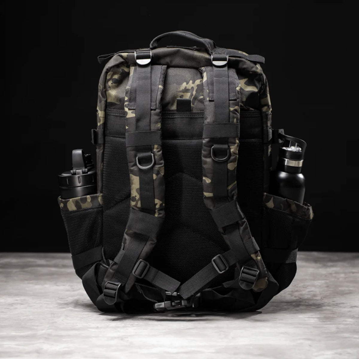 Gebaut für Athleten großer Fitness -Rucksack schwarzer Camo