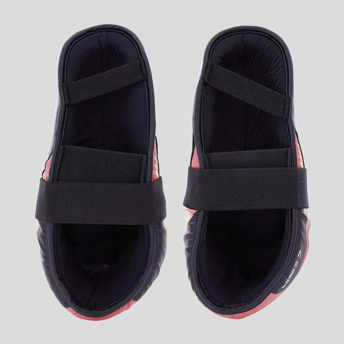 Century C-Gear-Bestimmung tritt schwarz/rot