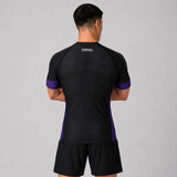 Fumetsu konkurent Mk2 s krátkým rukávem strážce vyrážka Black/Purple