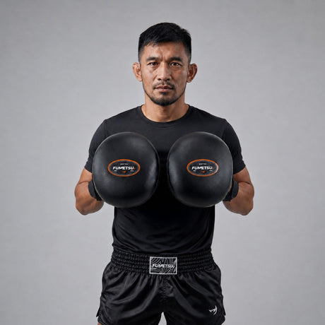 FMT1 Air Thai Focus Pads Black Lifestyle 1