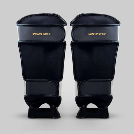 Fumetsu Dragon Slayer Shin Guards Weiß/Schwarz/Gold