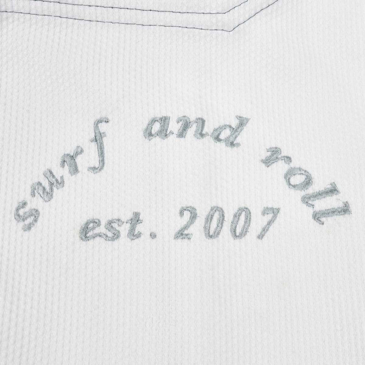 فوميتسو ويفز بي جي جي جي وايت